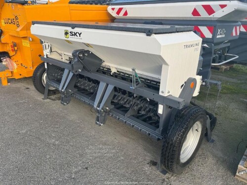 TRAMLINESXP3021R Sky Agriculture Semoir en ligne